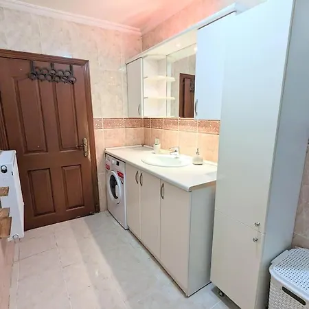 Superb & Elegant 3-bedroom Apt, Osmanbey Lägenhet